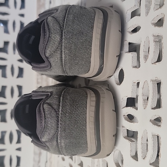 SKECHERS Men's Creston Moseco Slip-On Shoes - Picture 4 of 6